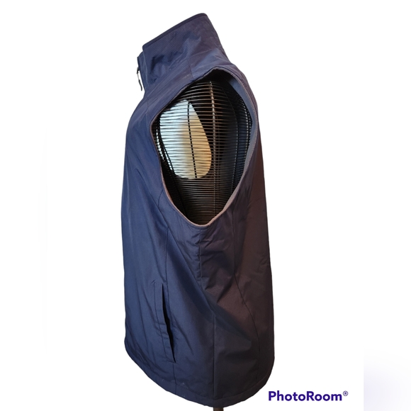 IZOD MENS size Large navy blue vest, lined with fleece. - Picture 3 of 8